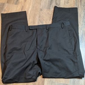 Men's van Heusen black dress pants size 40x32